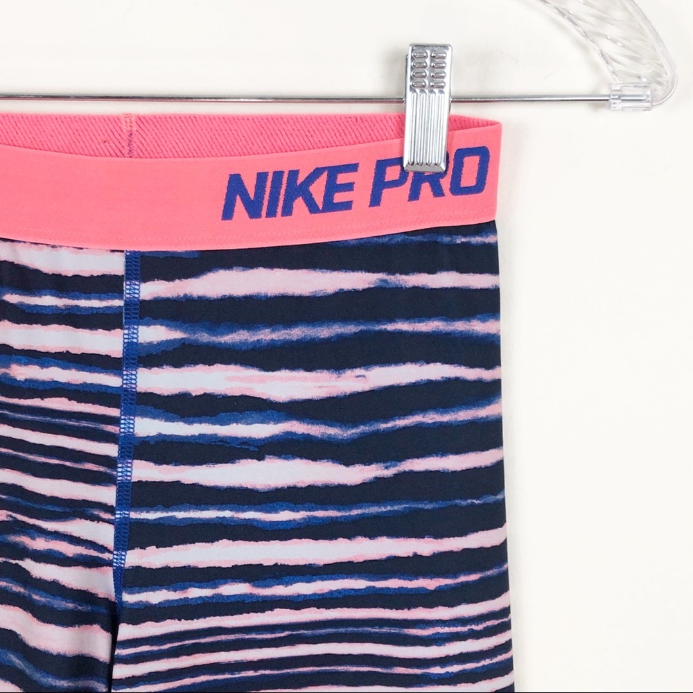 Nike Pro Tiger Stripe Printed Capri Leggings Small - Picture 2 of 8